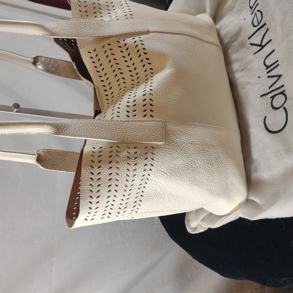 Calvin Klein Ivory Tote w/Tassel & Perforated Design - Picture 11 of 16